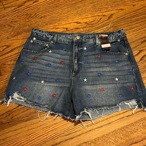 No Boundaries Jean shorts for women